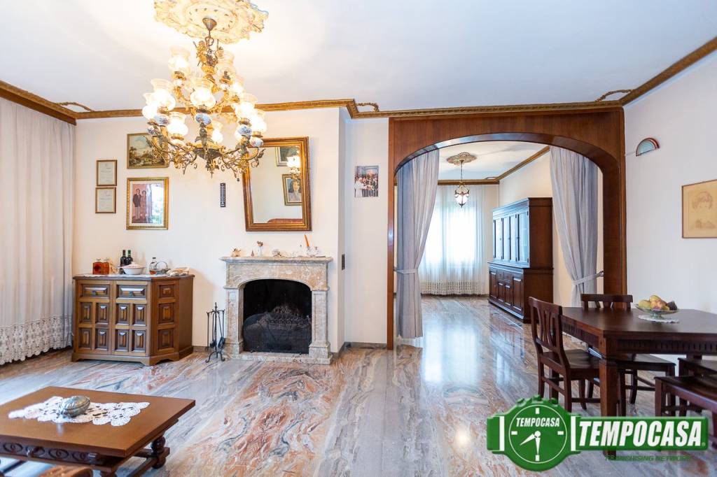 Villa Bifamiliare in vendita a Sergnano viale Rimembranze