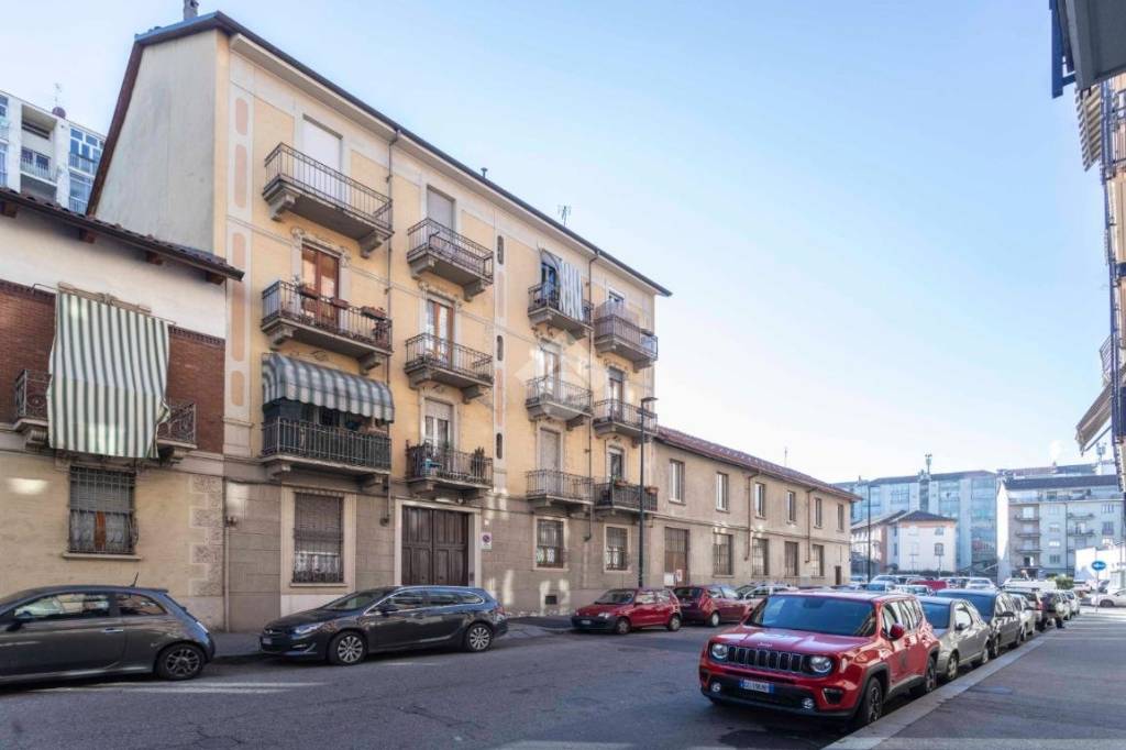 Garage in vendita a Torino via Pavone, 4
