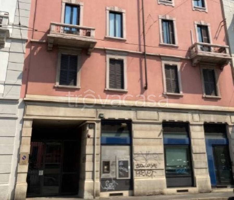 Filiale Bancaria in vendita a Milano via Porpora 65