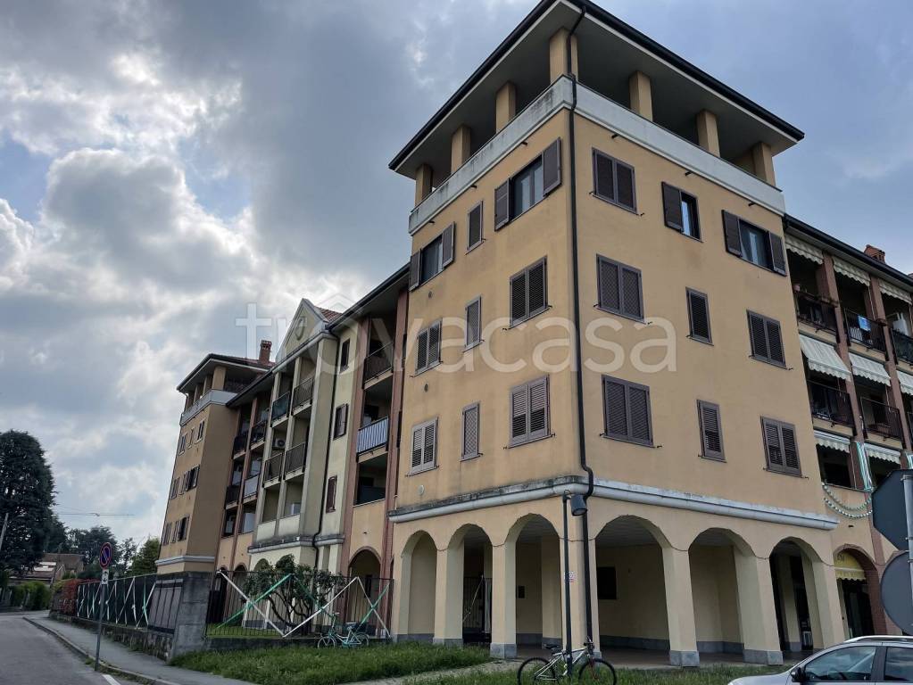 Appartamento in vendita a Turate viale Roma, 93