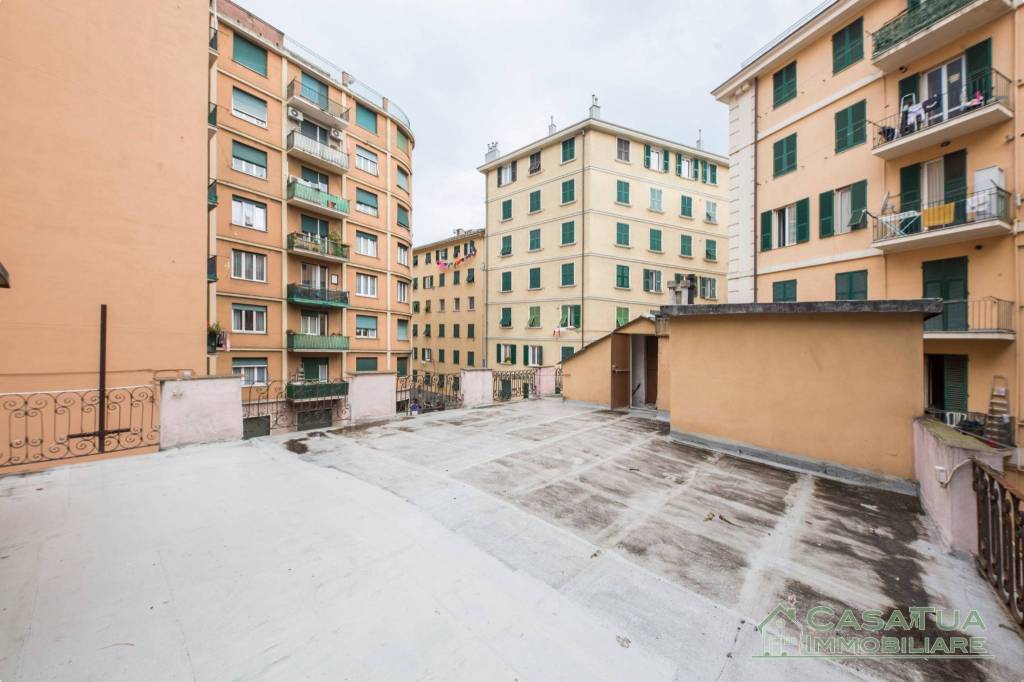 Appartamento in vendita a Genova via Antonio Caveri