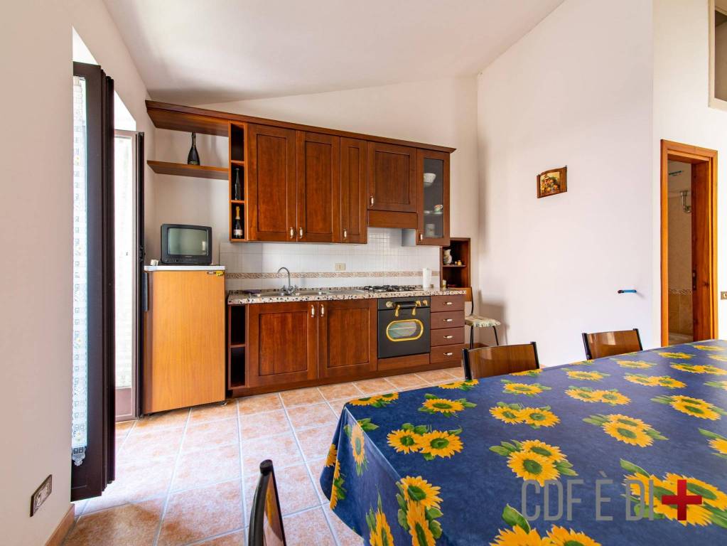 Appartamento in vendita a Longone Sabino strada Comunale Longone Roccasinibalda