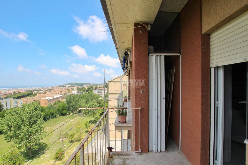 Appartamento in vendita ad Ancona via Francesco Petrarca