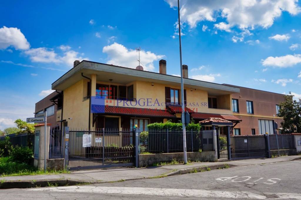Villa Bifamiliare in vendita a Vimercate via Niccolò Tommaseo, 14