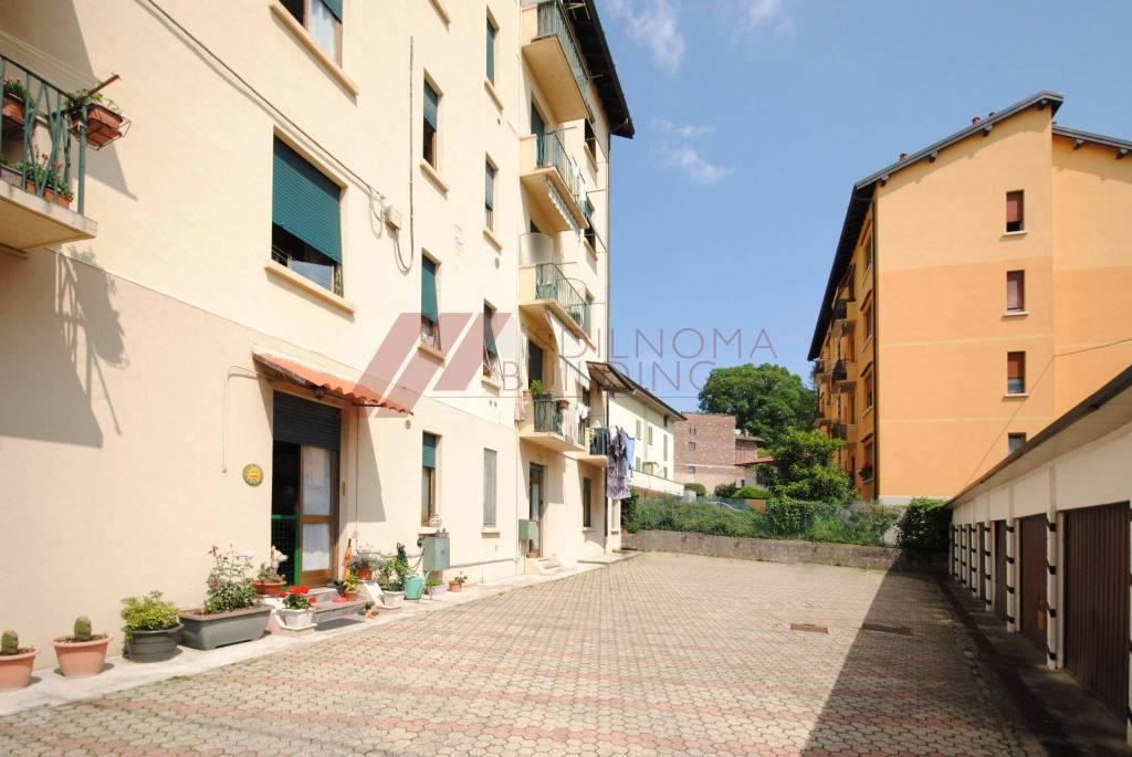 Appartamento in vendita a Gazzada Schianno via Roma, 9