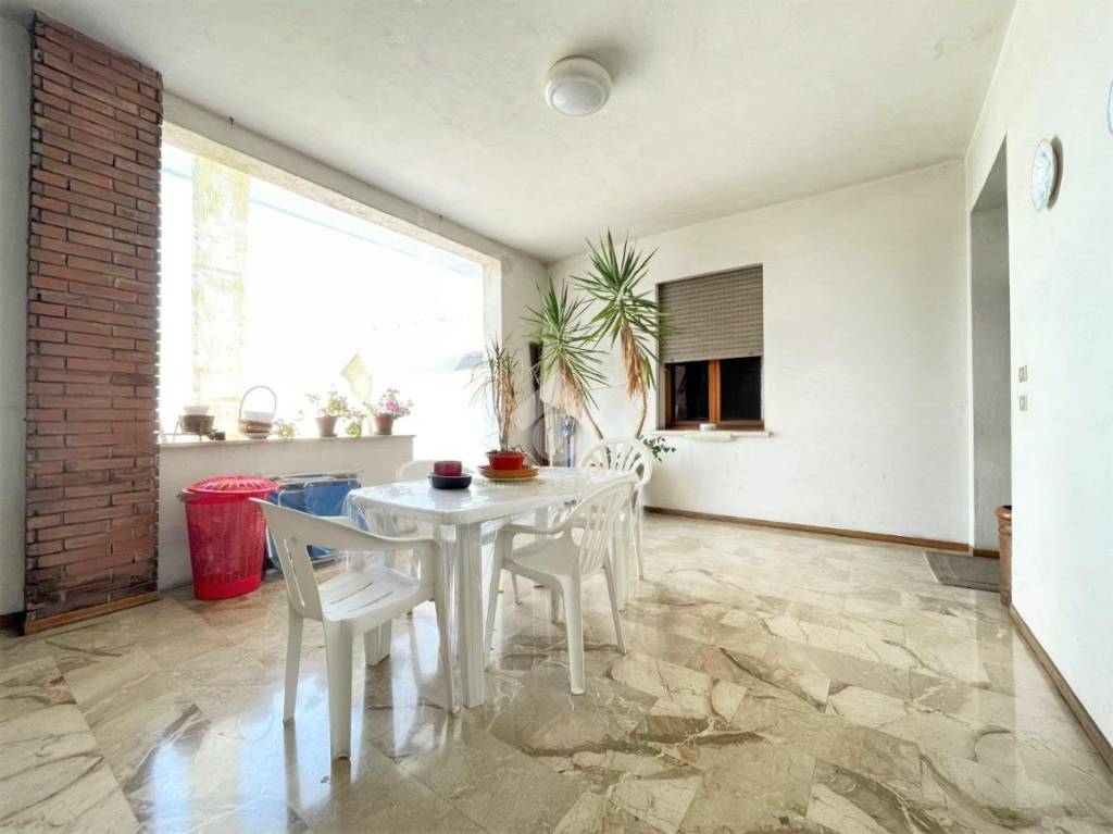 Villa Bifamiliare in vendita a Povegliano via Mario Fiore, 28
