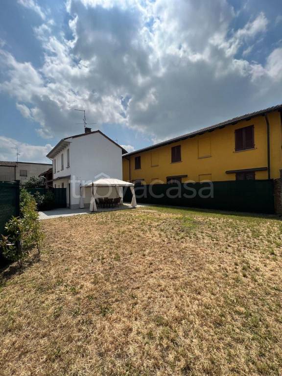 Villa in vendita a Garlasco via del Carretto, 19