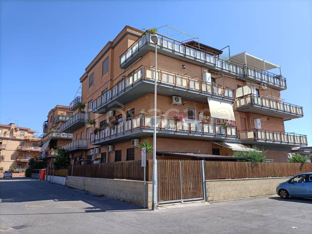 Appartamento in vendita a Ladispoli via Firenze