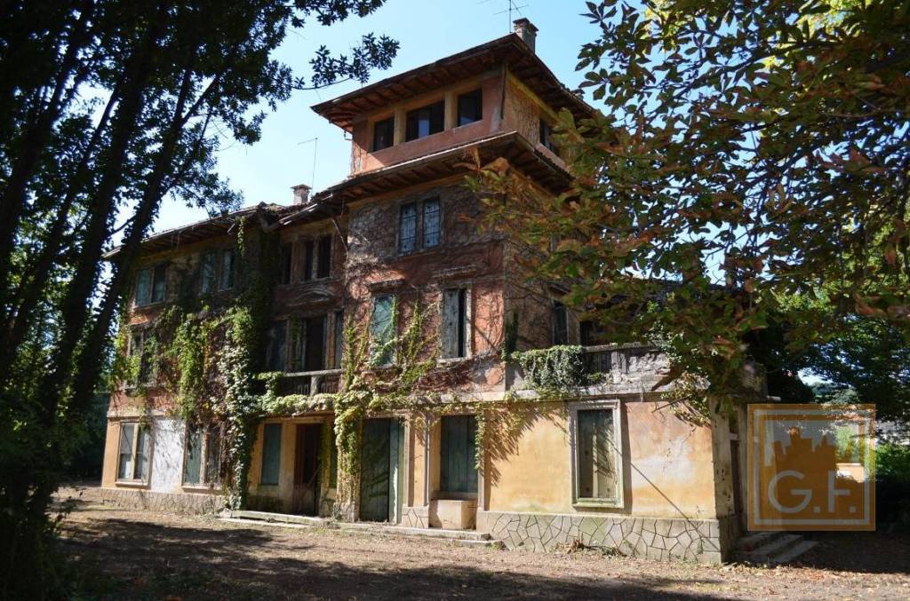 Villa in vendita a Nervesa della Battaglia via Lollini, 14