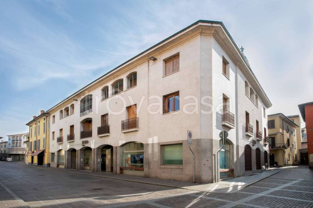 Appartamento in vendita a Palazzolo sull'Oglio piazza Roma 1