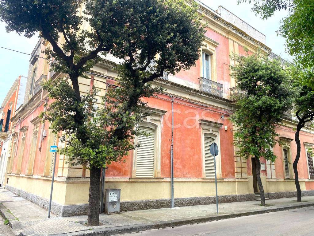 Intero Stabile in vendita a Nardò via Vittorio Emanuele III