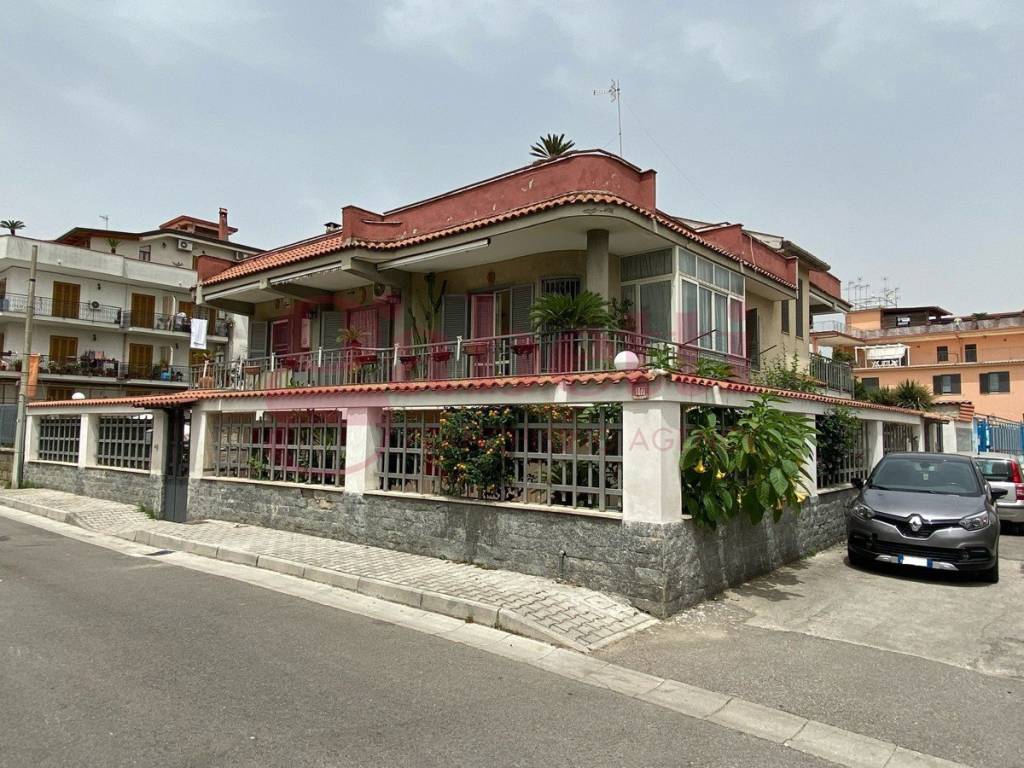Villa Bifamiliare in vendita ad Arzano via Pagano