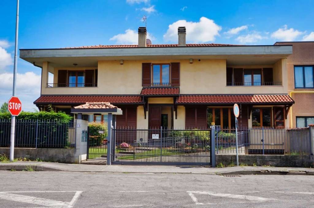 Villa Bifamiliare in vendita a Vimercate via Nicolo' Tommaseo