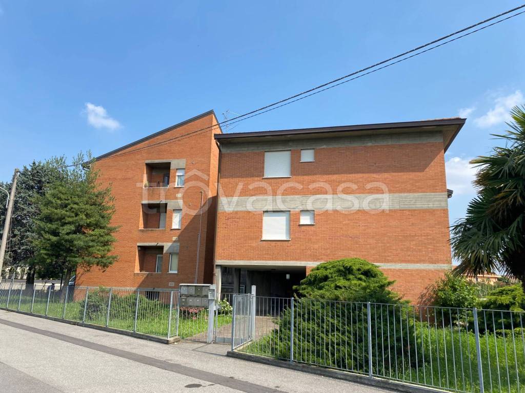Appartamento in vendita a Cologno al Serio via Piave, 18
