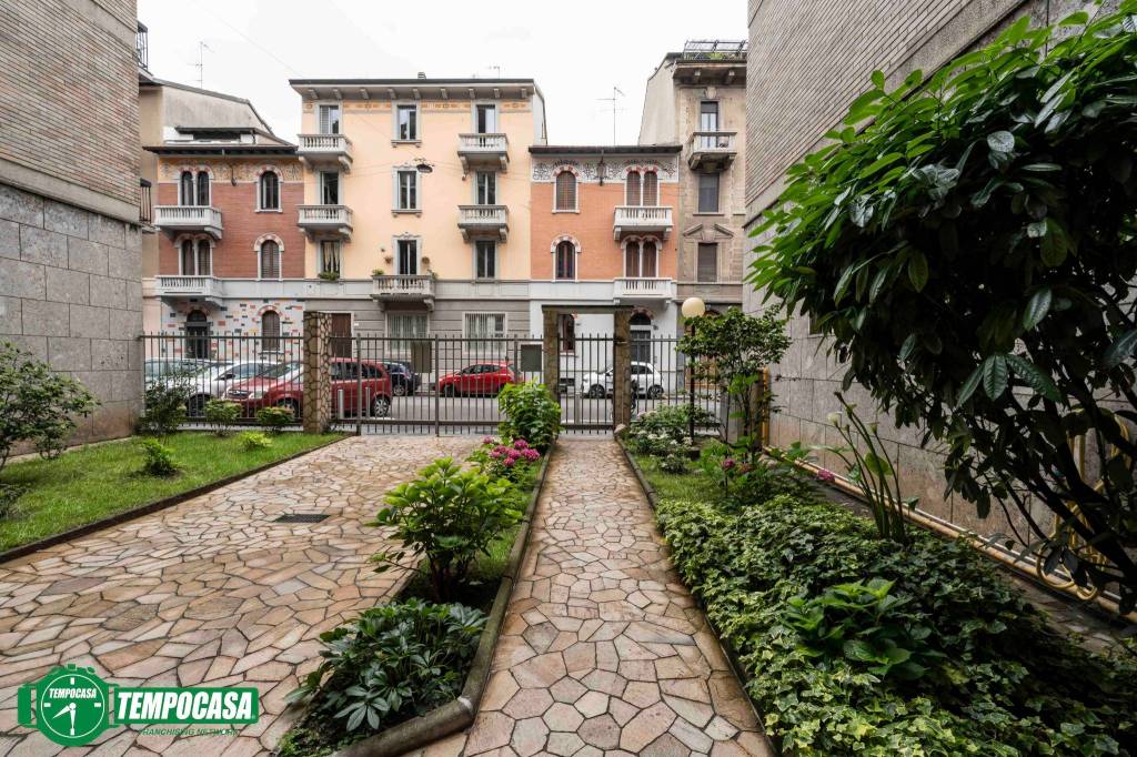 Appartamento in vendita a Milano via Vincenzo Vela, 14