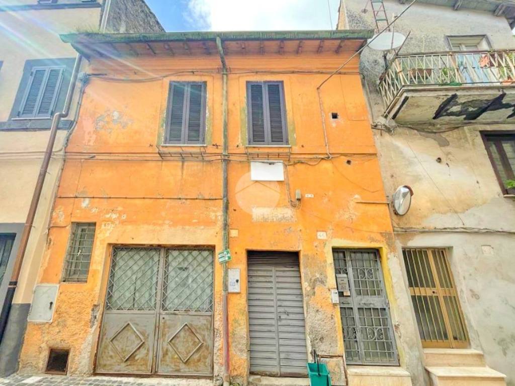 Appartamento in vendita a Nepi via Garibaldi, 46