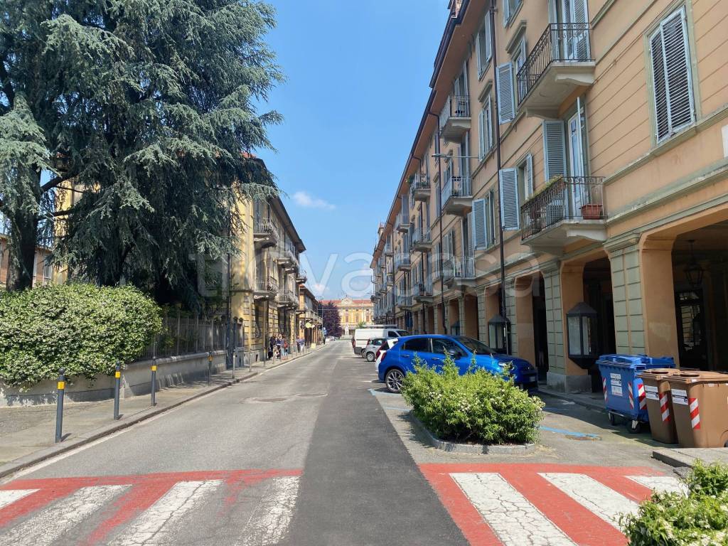 Negozio in affitto a Saluzzo via Piave