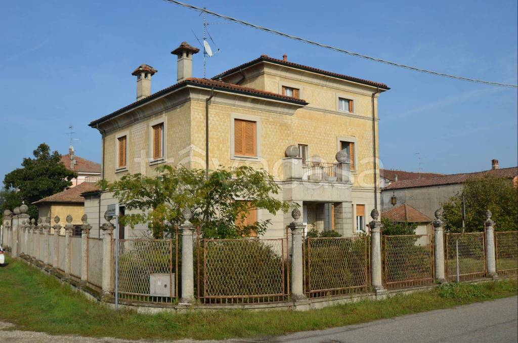 Villa in in vendita da privato a Gropello Cairoli via Carlo Cantoni, 27