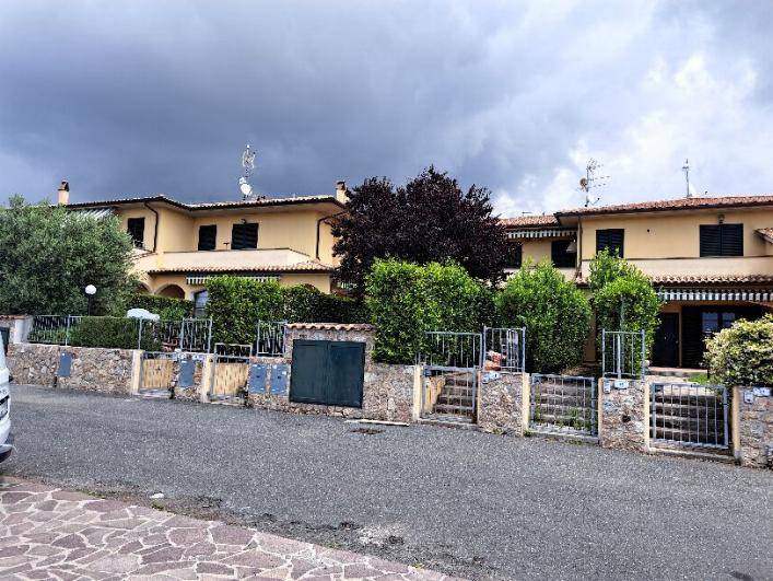 Appartamento in vendita a Castellina Marittima via Poggiberna, 7
