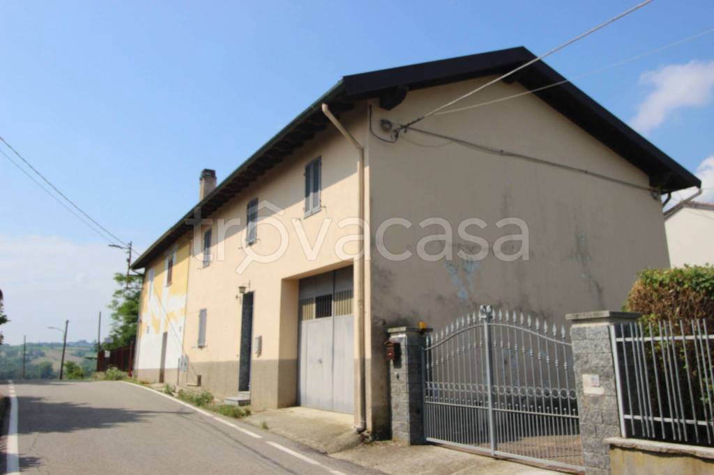 Casa Indipendente in vendita a Casale Monferrato strada San Martino, 105