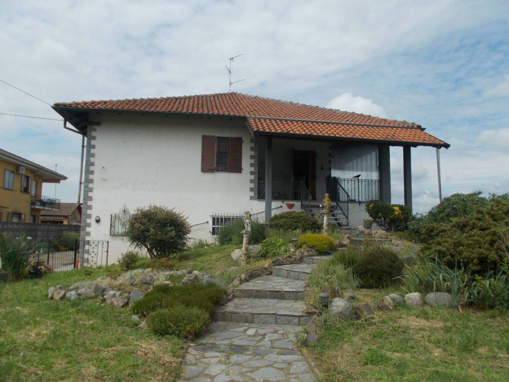Villa in vendita a Greggio via Alfredo Barile, 7