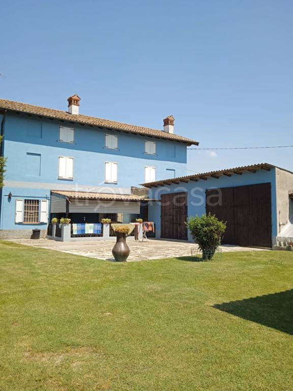 Villa in in vendita da privato a Pieve Porto Morone via Pieve