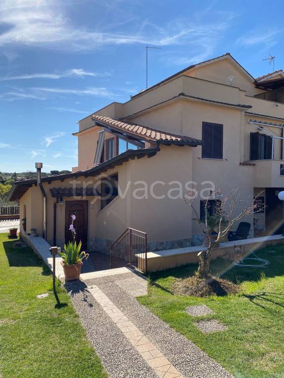 Villa Bifamiliare in in vendita da privato a Rignano Flaminio via di Cantalamessa, 33