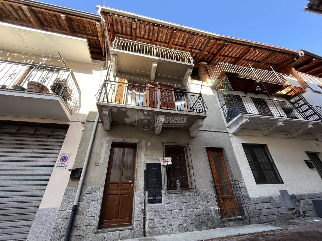Casa Indipendente in vendita a Feletto via Mario Castagna