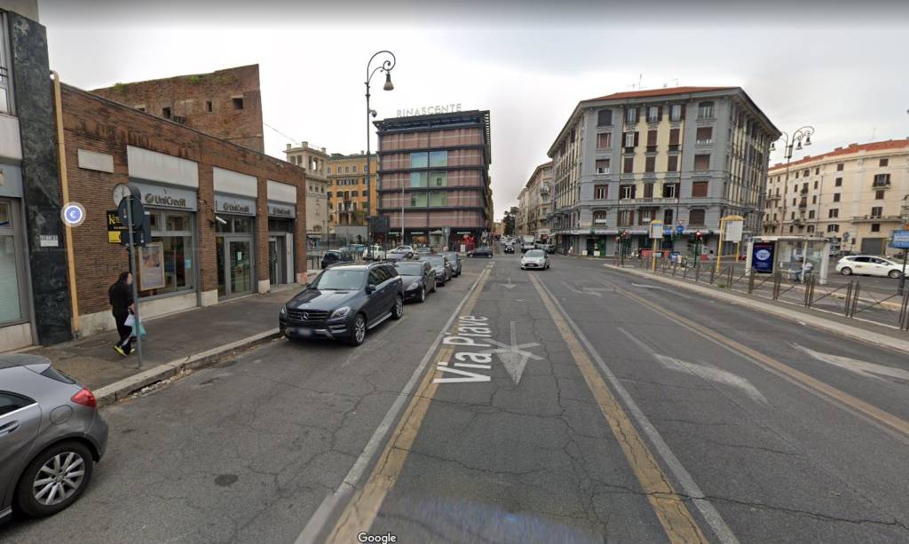 Appartamento in vendita a Roma piazza Fiume