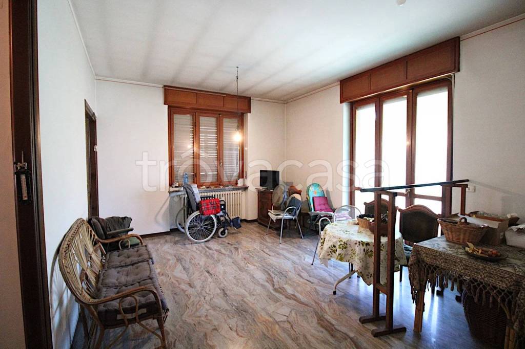 Appartamento in vendita a Cisterna d'Asti via Fondo