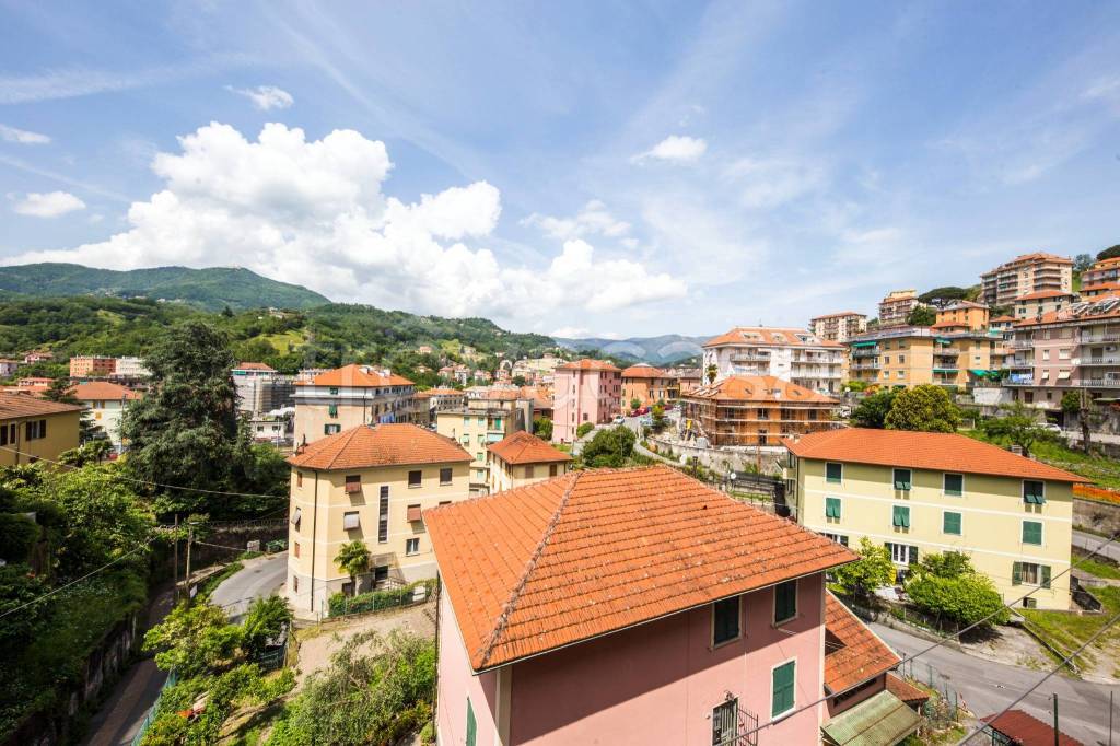 Appartamento in vendita a Genova salita Serra Riccò, 4