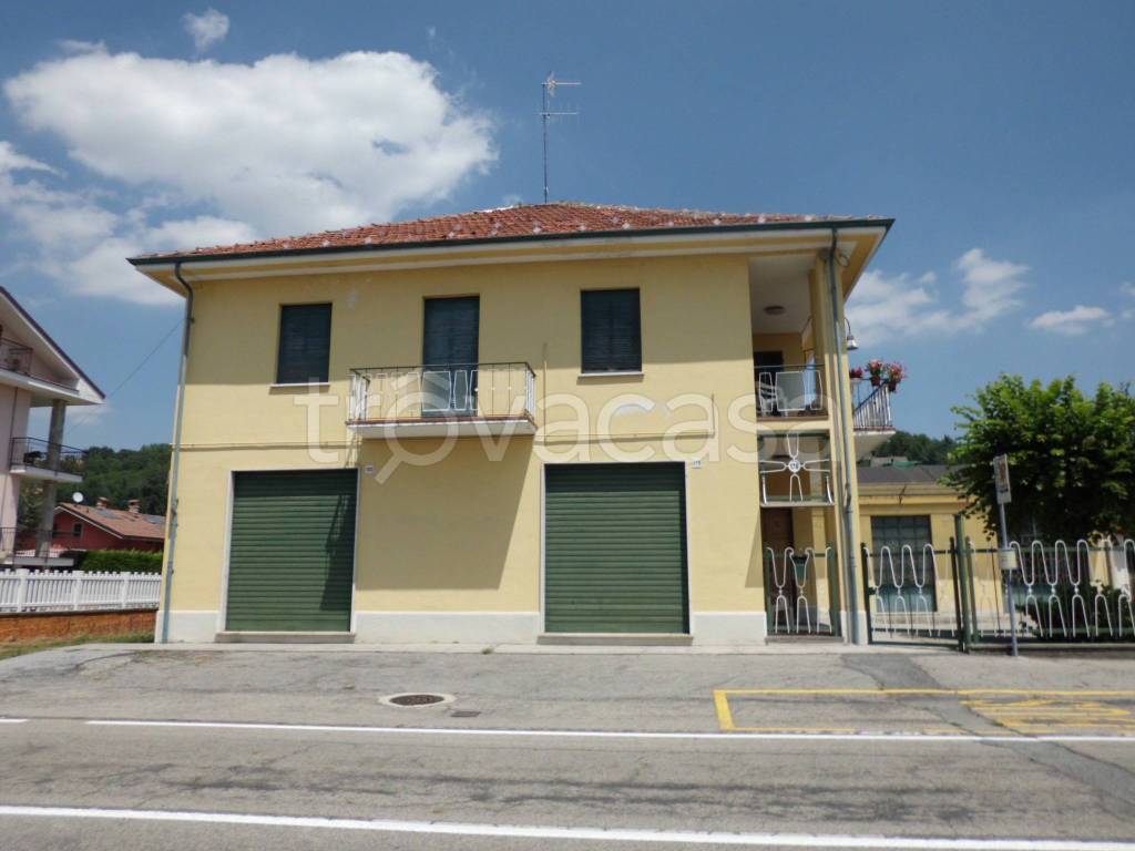 Villa Bifamiliare in vendita a Bra via Emilio Visconti Venosta