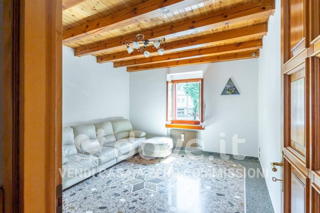 Villa a Schiera in vendita a Vittorio Veneto via Caprera, 24