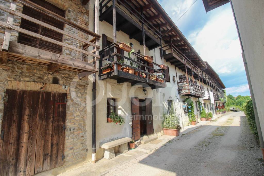 Casa Indipendente in vendita a Cassacco borgo Baiutti, 10
