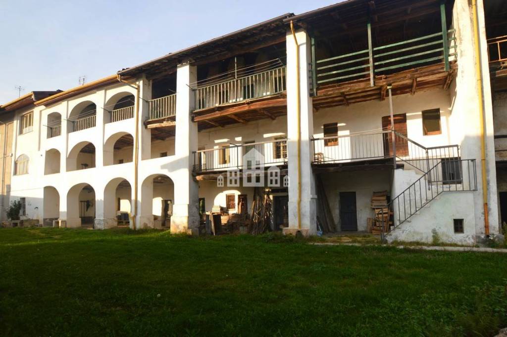 Casa Indipendente in vendita a Borgiallo frazione Pianezze, 27
