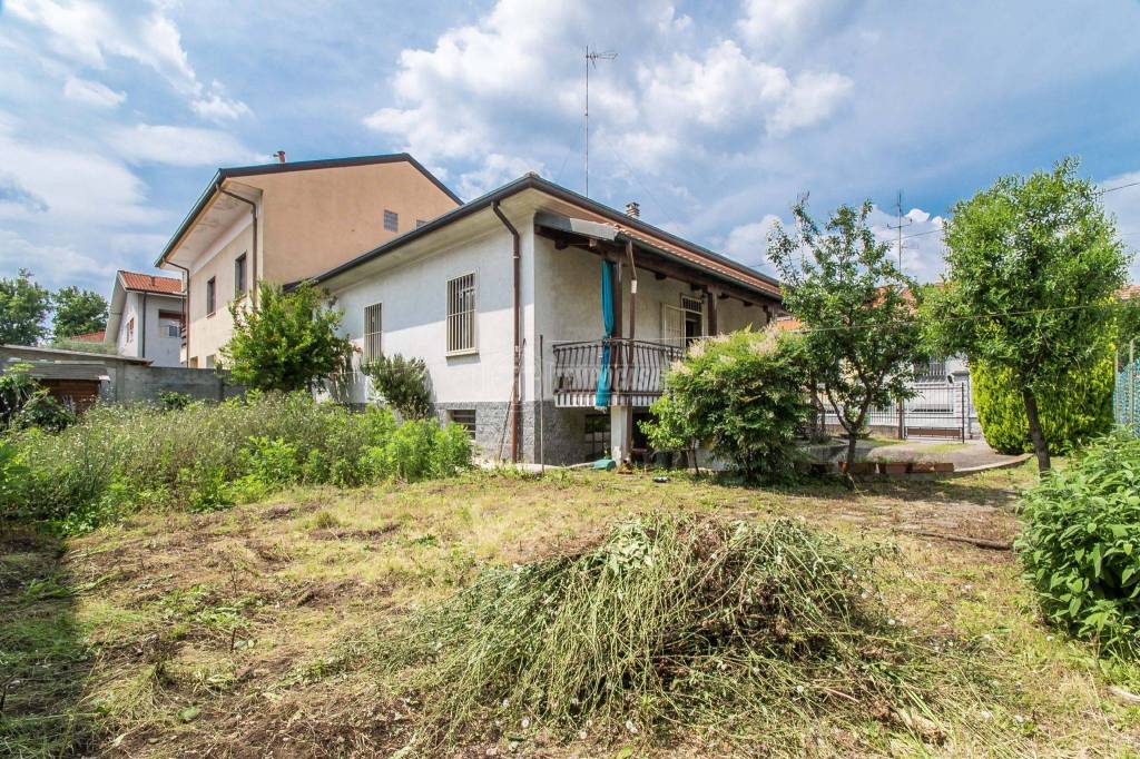Villa in vendita a Cormano via Giovanni Pascoli 8