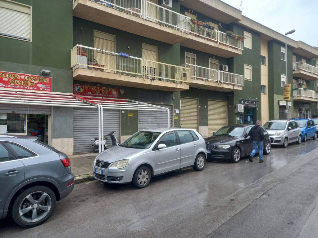 Negozio in vendita a Palermo via Inserra, 4/e