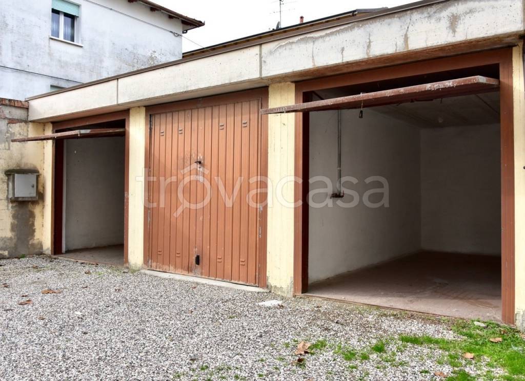 Garage in vendita a Galliera via Guido Cantelli