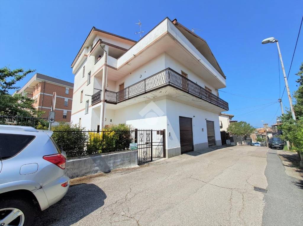 Appartamento in vendita a Faleria via c. Di Vittorio Veneto, 38