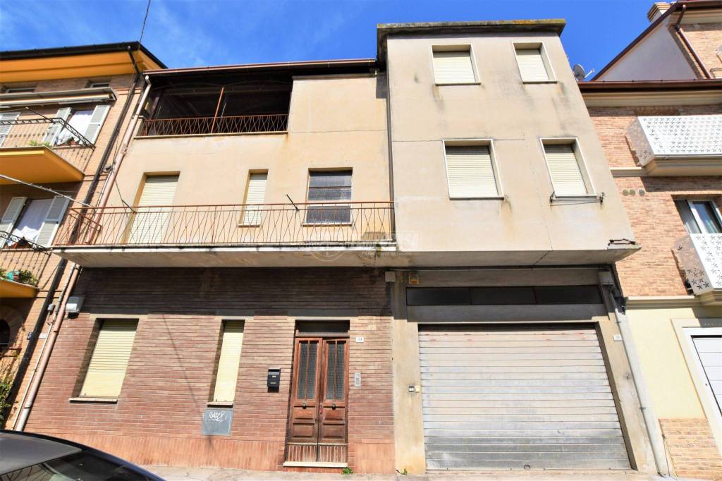 Casa Indipendente in vendita a Porto San Giorgio via Pio Panfili 34