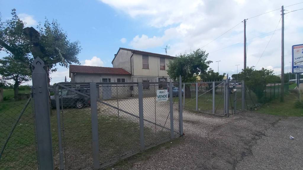 Villa in vendita a Lugo via Piratello, 46