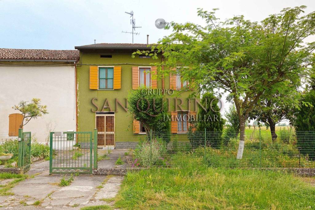 Villa in vendita a Boretto via Geminiolo, 36
