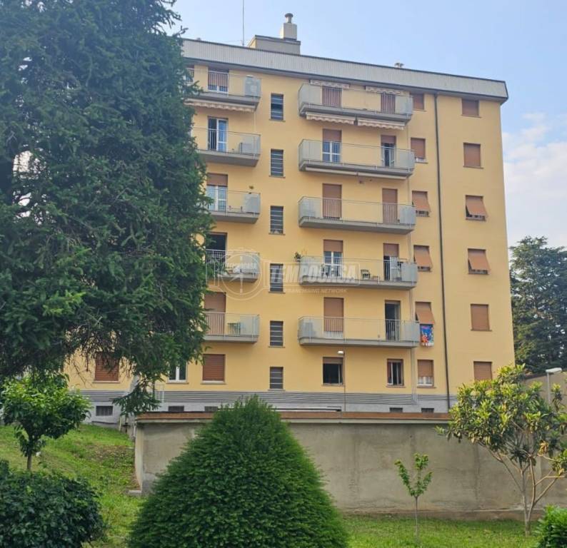 Appartamento in vendita a Meda via Moncenisio 8