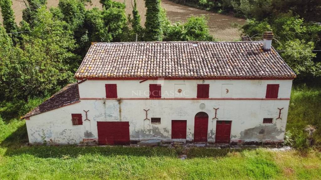 Colonica in vendita a Morro d'Alba