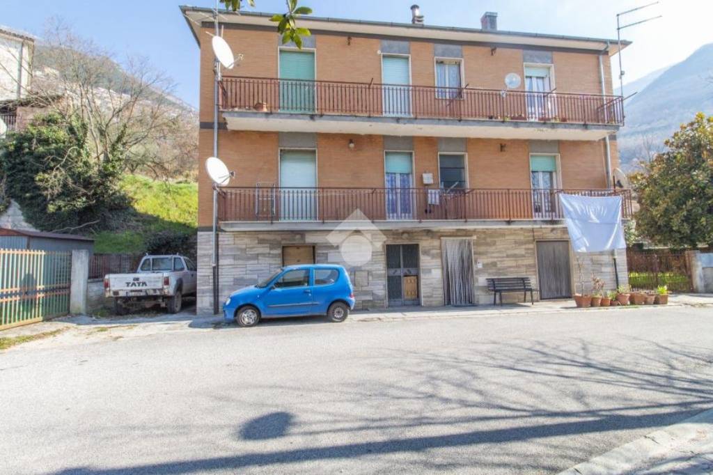 Appartamento in vendita a Poggio Bustone localita' Villa Tizzi