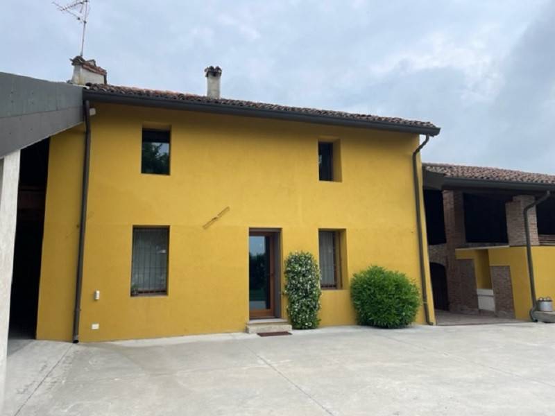 Villa in vendita a Sospiro via Canove