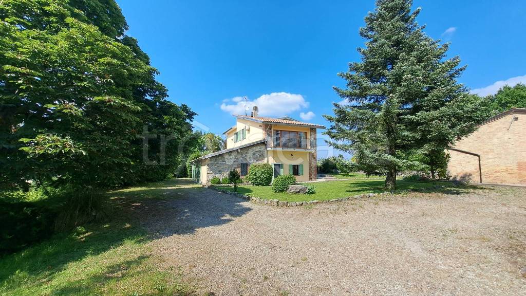 Villa a Schiera in vendita a Salsomaggiore Terme viale delle Rimembranze