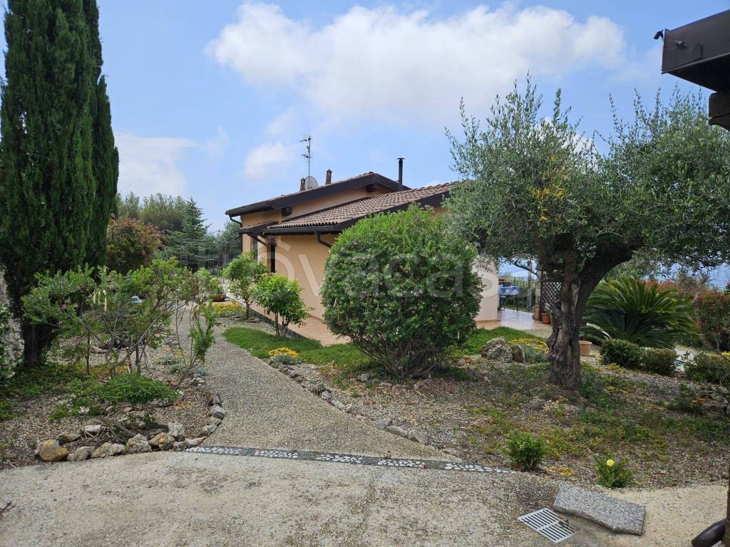 Villa in vendita a Sanremo strada Valloni