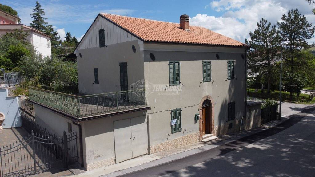 Villa in vendita a Belforte del Chienti