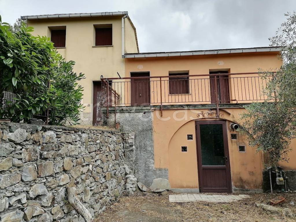 Casale in vendita a Casarza Ligure via Barletti Inferiore